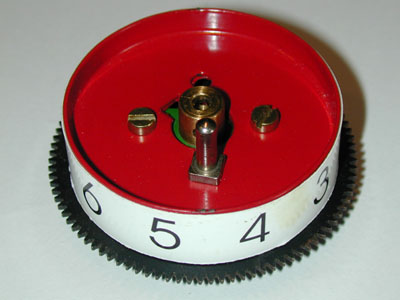 Digit wheel with label